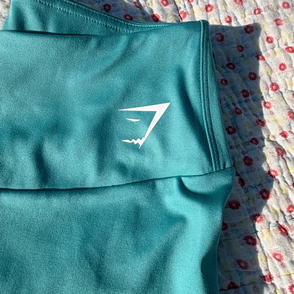 Gymshark Womens High Waisted Cropped Leggings Teal Green Size M Workout Yoga - Picture 2 of 5